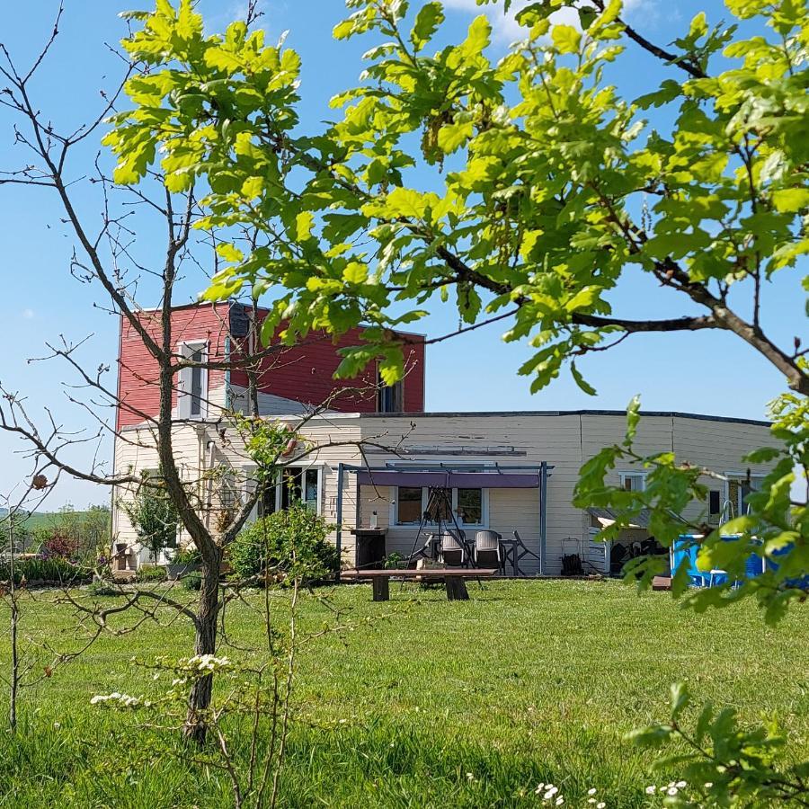 Le Phare32 Bed & Breakfast Barran Exterior photo